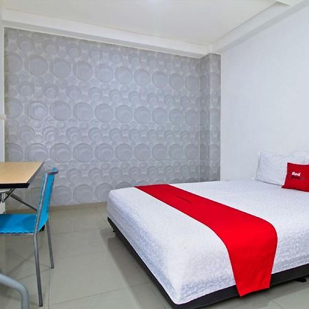 Reddoorz @ Pulomas Ξενοδοχείο Τζακάρτα Εξωτερικό φωτογραφία